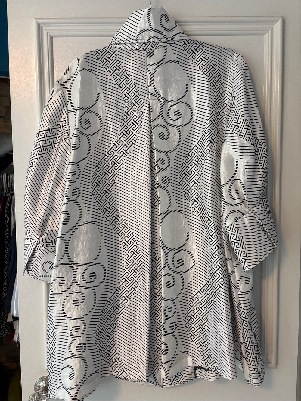 Plus Size B&W Patterned Button-Front Evening Jacket - Picture 2 of 8